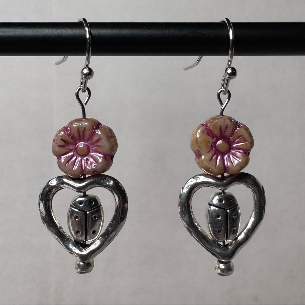 Hand Crafted Ladybug in Heart & Czech Glass Flower Dangle Earrings 1 1/2” NWT - Picture 2 of 12